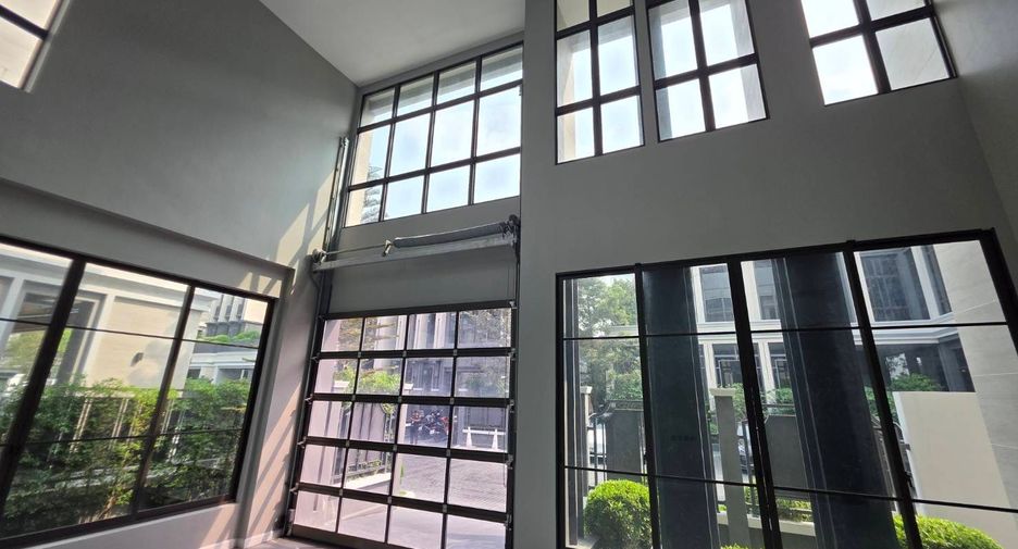 Casa en venta de 6 habitaciones en Suan Luang, Bangkok