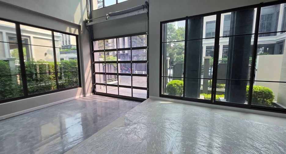 Casa en venta de 6 habitaciones en Suan Luang, Bangkok