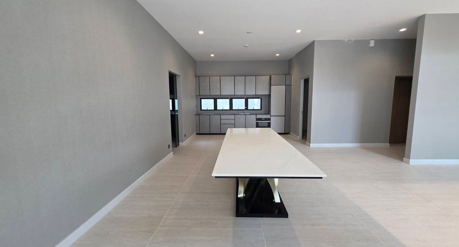 Casa en venta de 6 habitaciones en Suan Luang, Bangkok
