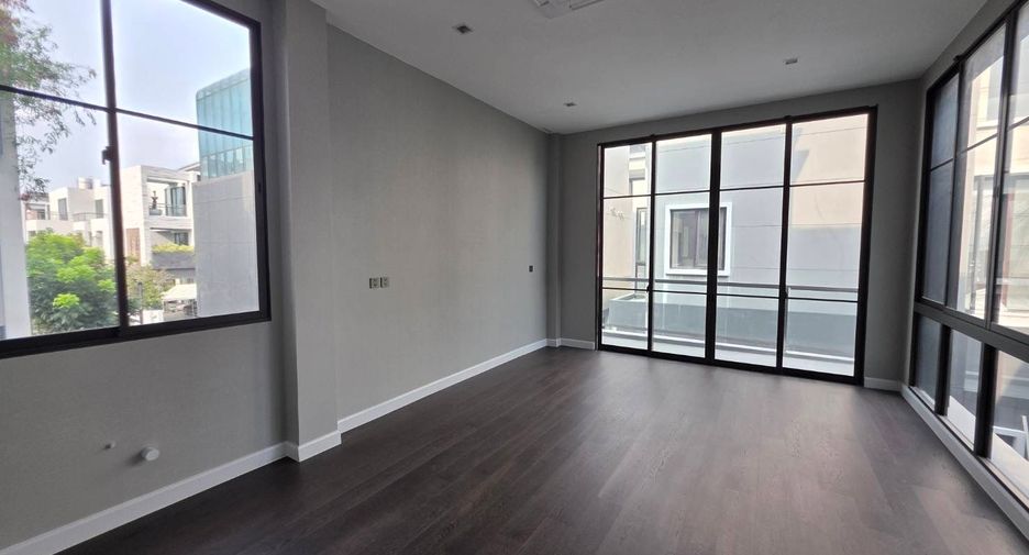 Casa en venta de 6 habitaciones en Suan Luang, Bangkok