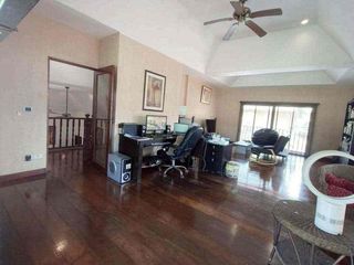 À louer et à vendre 3 chambres villa à Bang Lamung, Chonburi