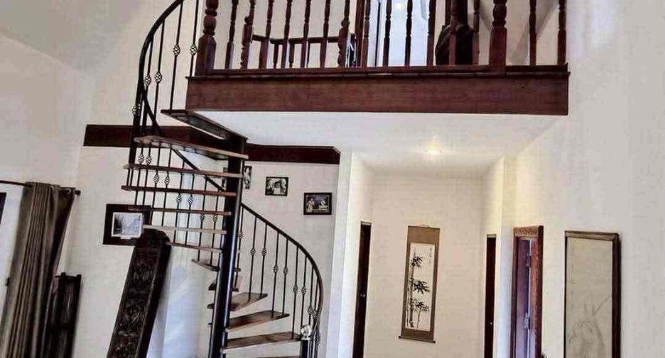 Villa zur Miete und zum Kauf mit 3 Zimmer in Bang Lamung, Chonburi