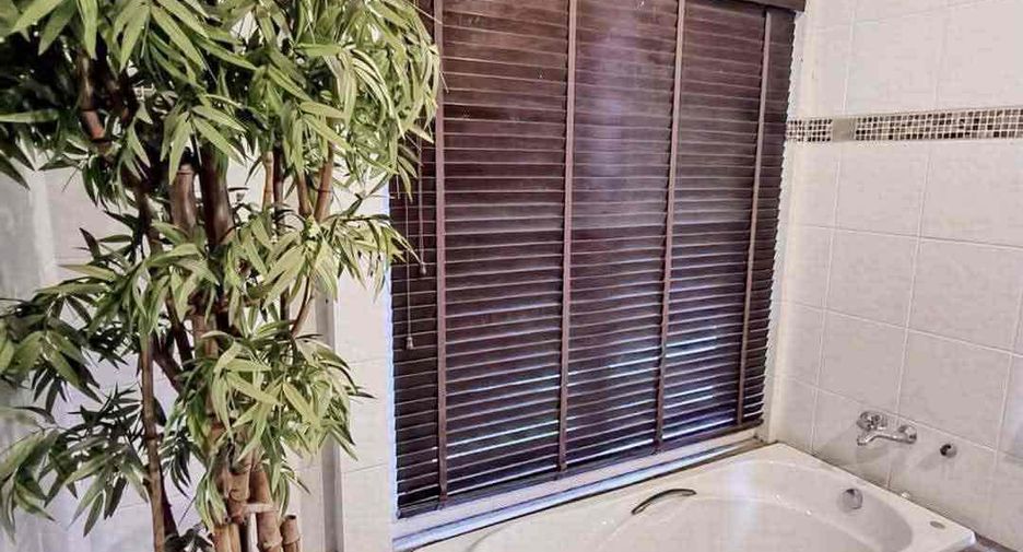 Villa zur Miete und zum Kauf mit 3 Zimmer in Bang Lamung, Chonburi