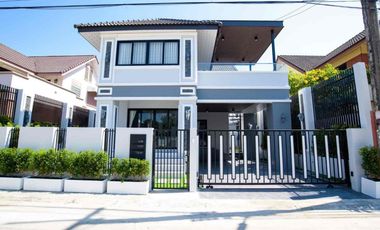 Villa zur Miete und zum Kauf mit 4 Zimmer in Bang Lamung, Chonburi