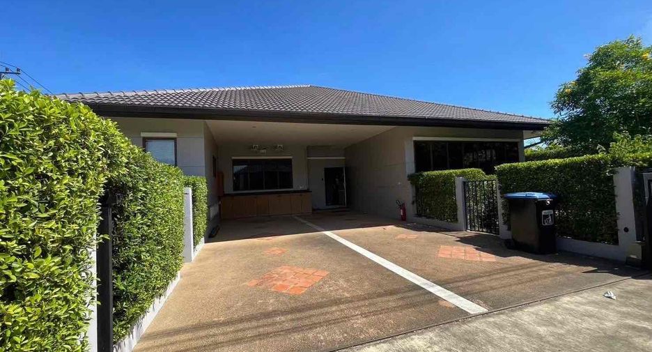 Villa en alquiler de 3 habitaciones en Bang Lamung, Chonburi