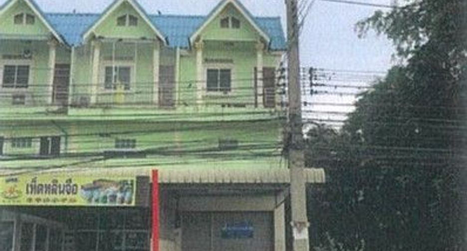 For sale 1 bed retail Space in Huai Khot, Uthai Thani