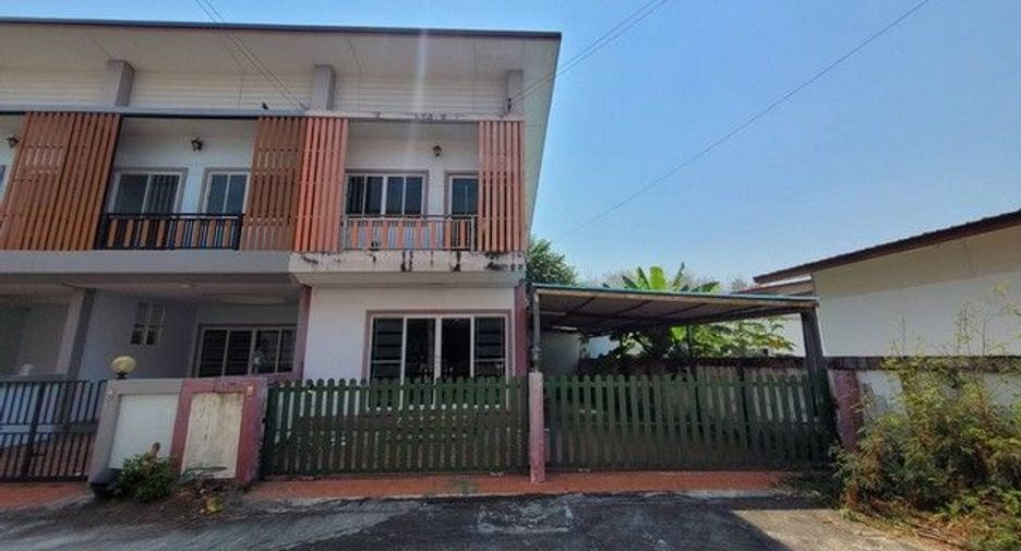 Casa adosada en venta de 1 habitaciones en Ban Khai, Rayong