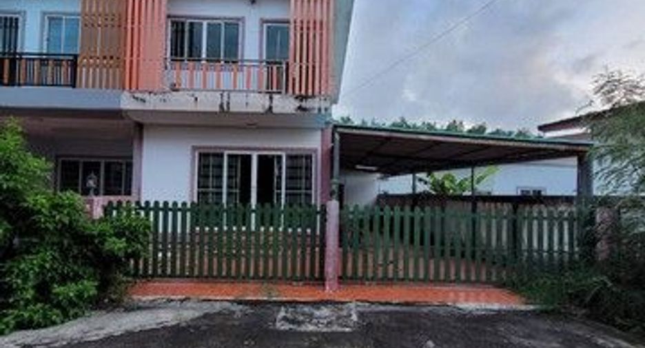 Casa adosada en venta de 1 habitaciones en Ban Khai, Rayong