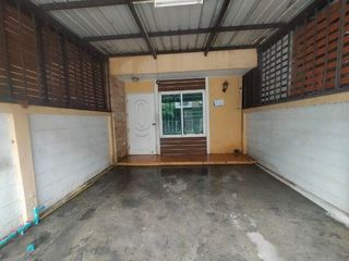 Casa adosada en venta de 1 habitaciones en Thanyaburi, Pathum Thani