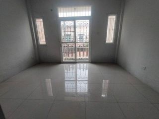 Casa adosada en venta de 1 habitaciones en Thanyaburi, Pathum Thani