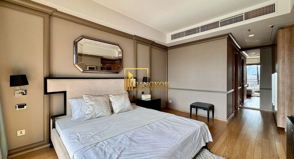 For rent 2 bedrooms condo in Pathum Wan, Bangkok