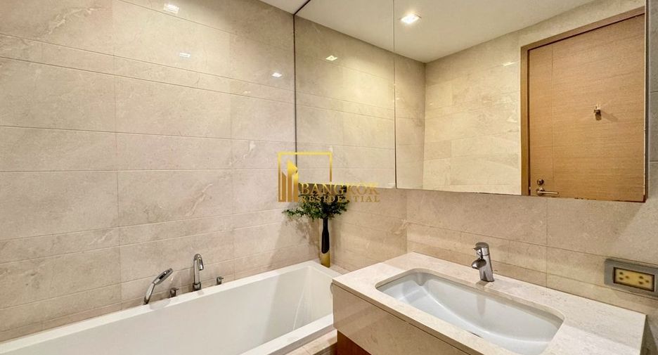 For rent 2 bedrooms condo in Pathum Wan, Bangkok