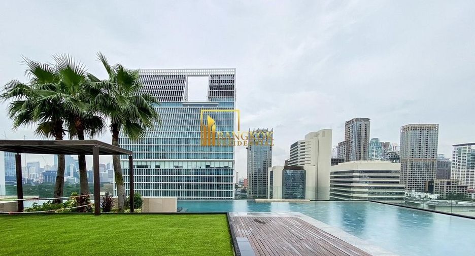 For rent 2 bedrooms condo in Pathum Wan, Bangkok