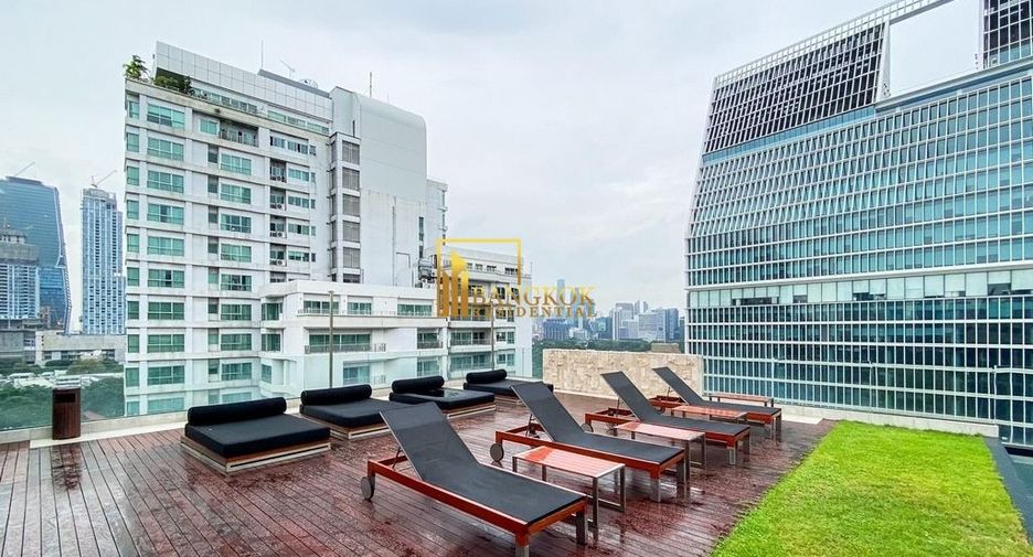 For rent 2 bedrooms condo in Pathum Wan, Bangkok