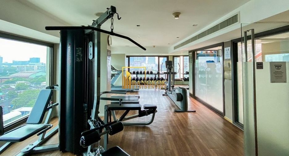 For rent 2 bedrooms condo in Pathum Wan, Bangkok