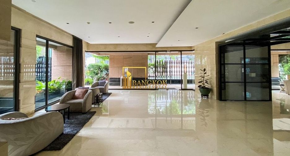 For rent 2 bedrooms condo in Pathum Wan, Bangkok