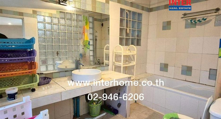 For sale 6 bedrooms house in Lak Si, Bangkok