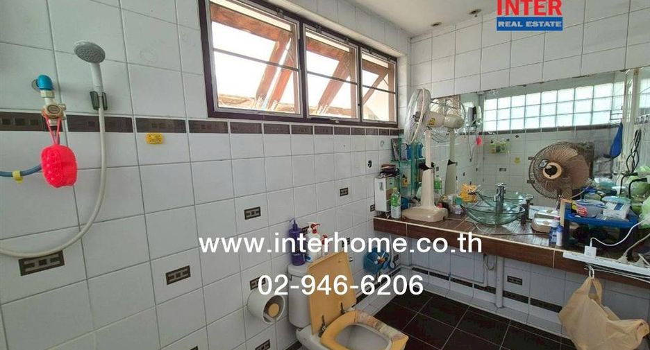 For sale 6 bedrooms house in Lak Si, Bangkok