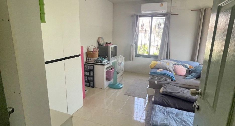 Reihenhaus zum Kauf mit 2 Zimmer in Mueang Chon Buri, Chonburi