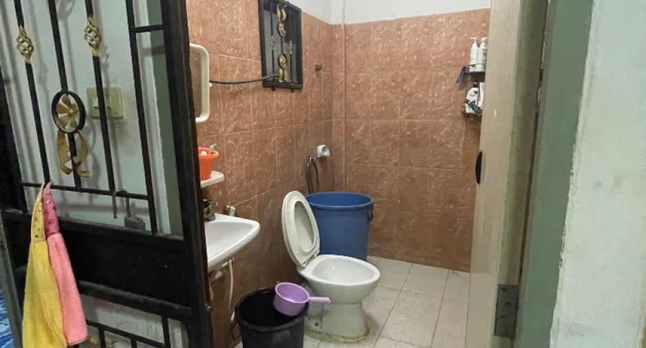 Reihenhaus zum Kauf mit 2 Zimmer in Mueang Chon Buri, Chonburi