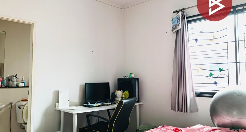 Casa adosada en venta de 2 habitaciones en Bang Sao Thong, Samut Prakan
