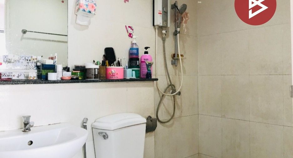 Casa adosada en venta de 2 habitaciones en Bang Sao Thong, Samut Prakan