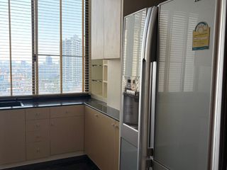 出租 3 卧室 公寓 在 Khlong San, 曼谷