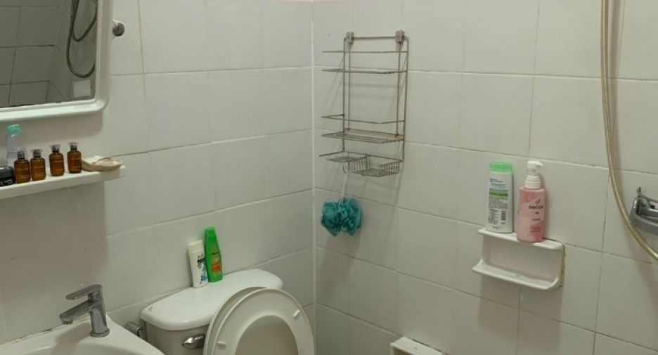 For sale 1 bed condo in Lat Krabang, Bangkok