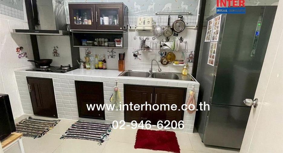 For sale 3 ベッドルーム townhouse in Sai Mai, Bangkok
