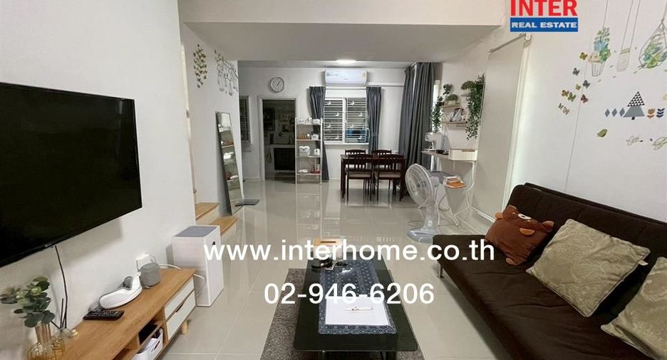 For sale 3 ベッドルーム townhouse in Sai Mai, Bangkok