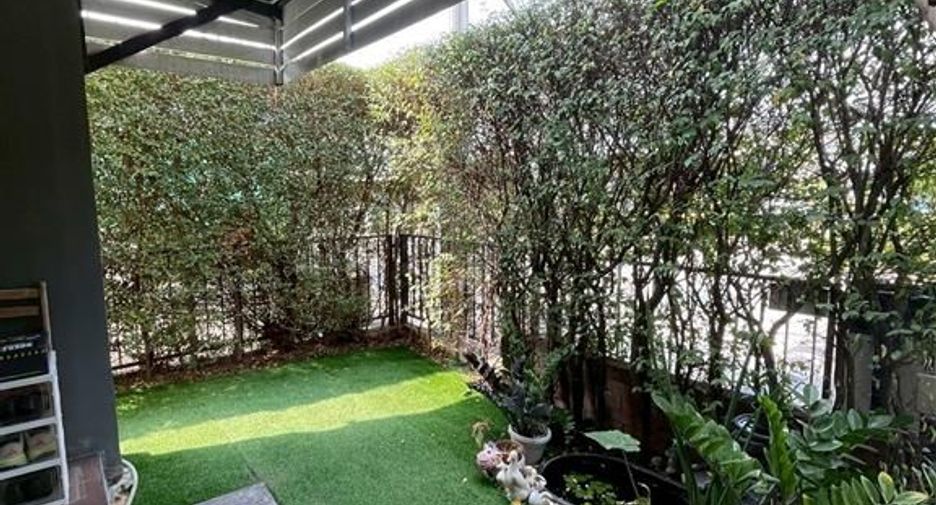 For sale 3 ベッドルーム townhouse in Sai Mai, Bangkok