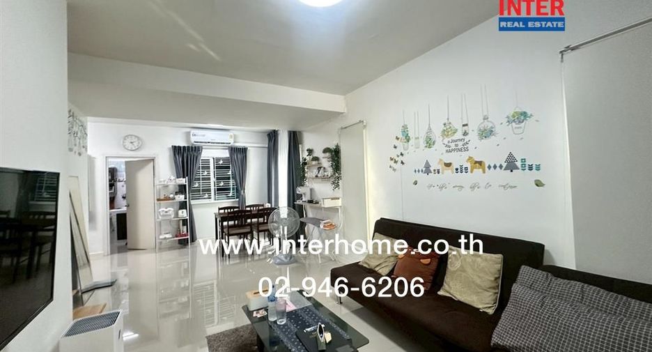 For sale 3 ベッドルーム townhouse in Sai Mai, Bangkok