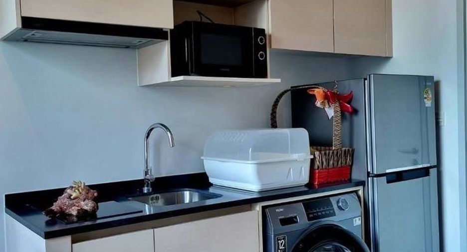 Аренда и продажа 2 спальни кондо в Хуаи Кхщанг, Бангкок