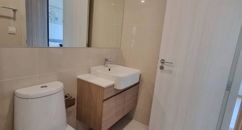 Аренда и продажа 2 спальни кондо в Хуаи Кхщанг, Бангкок