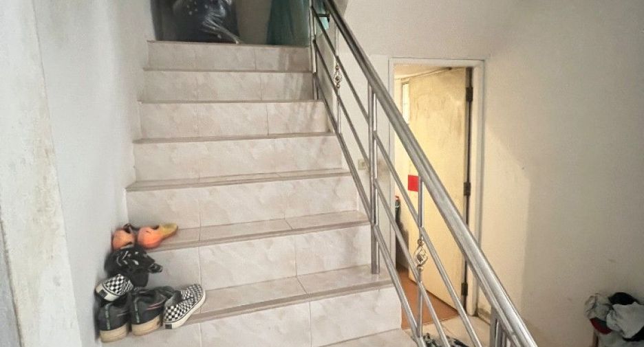 À vendre 3 chambres maison de ville à Mueang Samut Prakan, Samut Prakan