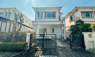 For sale 3 bedrooms house in Saphan Sung, Bangkok