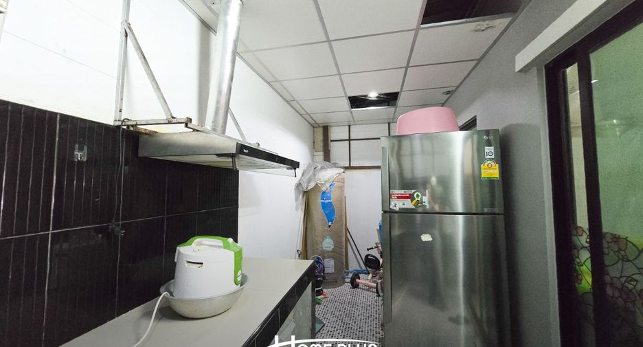 For sale 3 bedrooms townhouse in Bang Phli, Samut Prakan