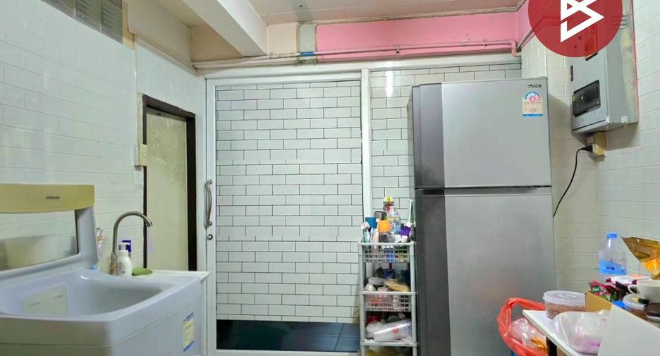 For sale 4 bedrooms retail Space in Bang Phlat, Bangkok
