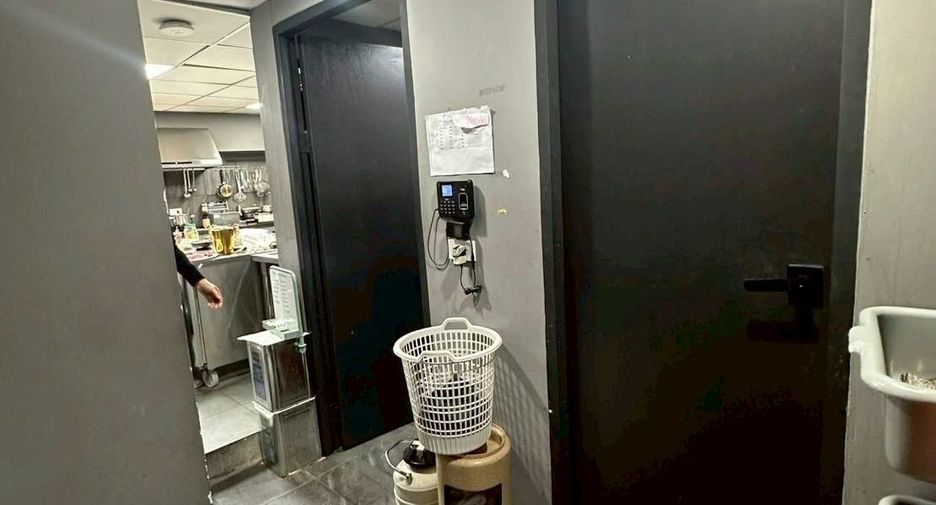 出租 商业空间 在 Khlong Toei, 曼谷