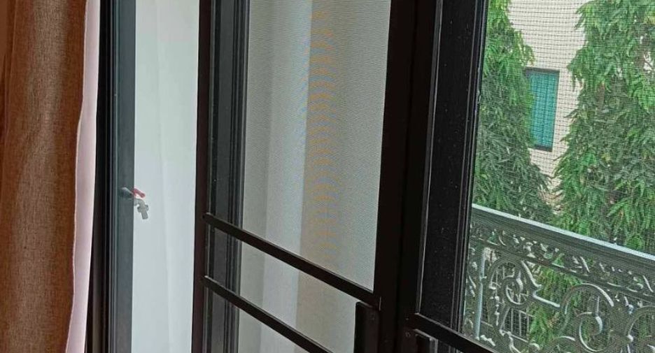 For sale 1 bed condo in Huai Khwang, Bangkok