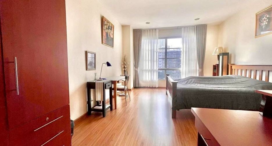 Condo en alquiler de 2 habitaciones en Khlong Toei, Bangkok
