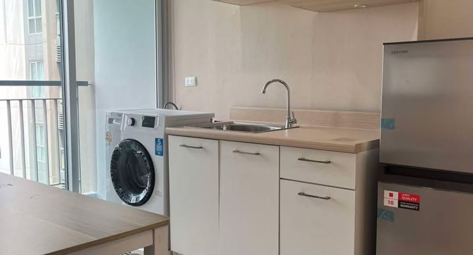 For sale 1 bed condo in Thon Buri, Bangkok