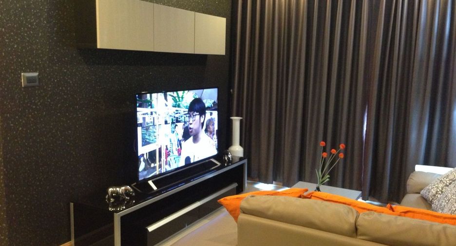 For rent そして for sale 2 ベッドルーム condo in Huai Khwang, Bangkok