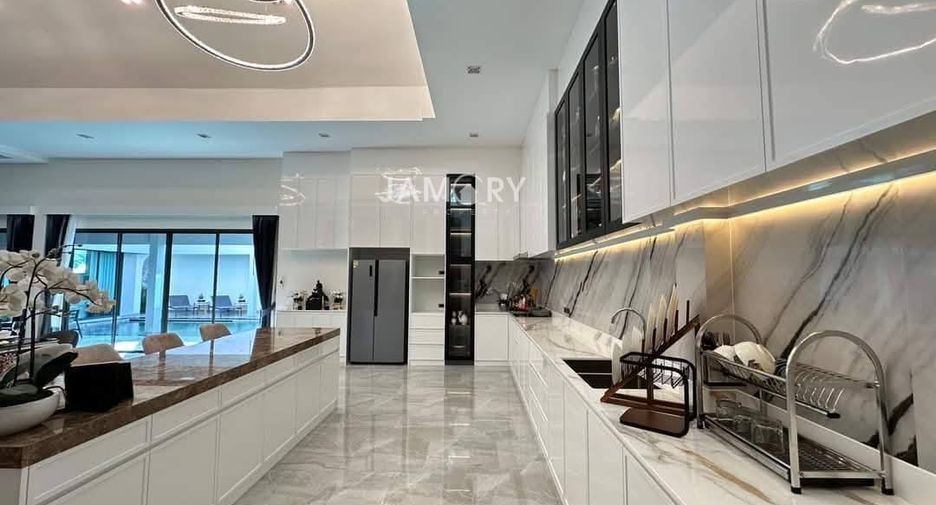 For rent そして for sale 5 ベッドルーム villa in Bang Lamung, Chonburi