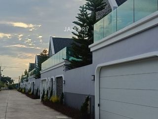 For rent and for sale 5 bedrooms villa in Bang Lamung, Chonburi