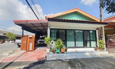 For sale 2 bedrooms townhouse in Thanyaburi, Pathum Thani