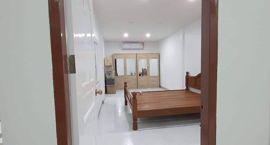 For sale 2 bedrooms townhouse in Thanyaburi, Pathum Thani