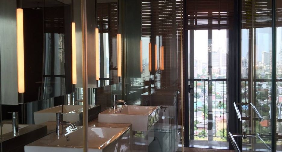 For sale 3 bedrooms condo in Sathon, Bangkok