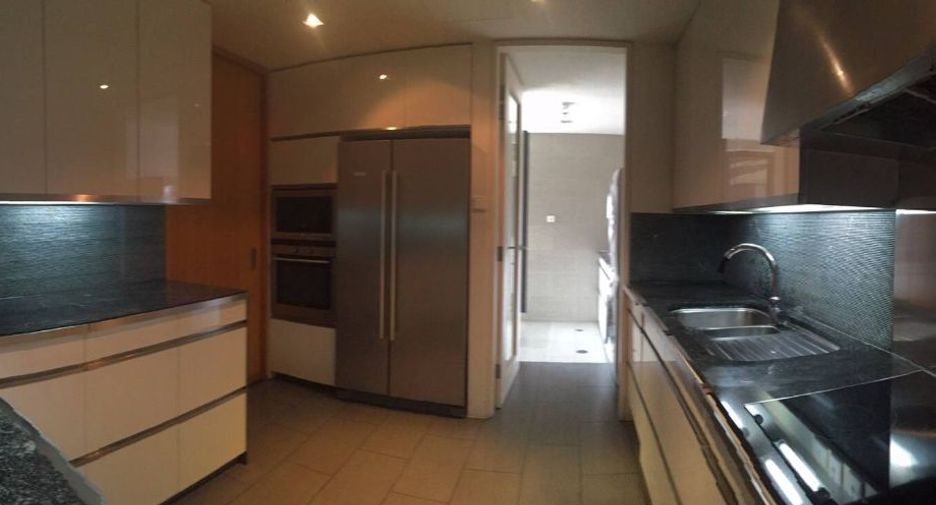 For sale 3 bedrooms condo in Sathon, Bangkok