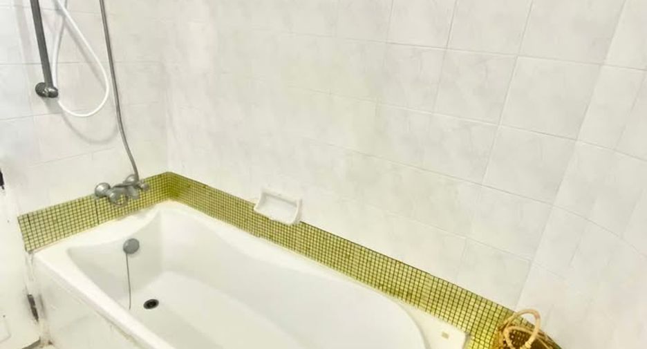 For sale 1 bed condo in Watthana, Bangkok